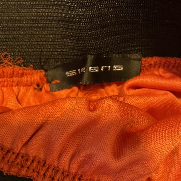 Asymmetric skirt- perfect Halloween color - Picture 3 of 4